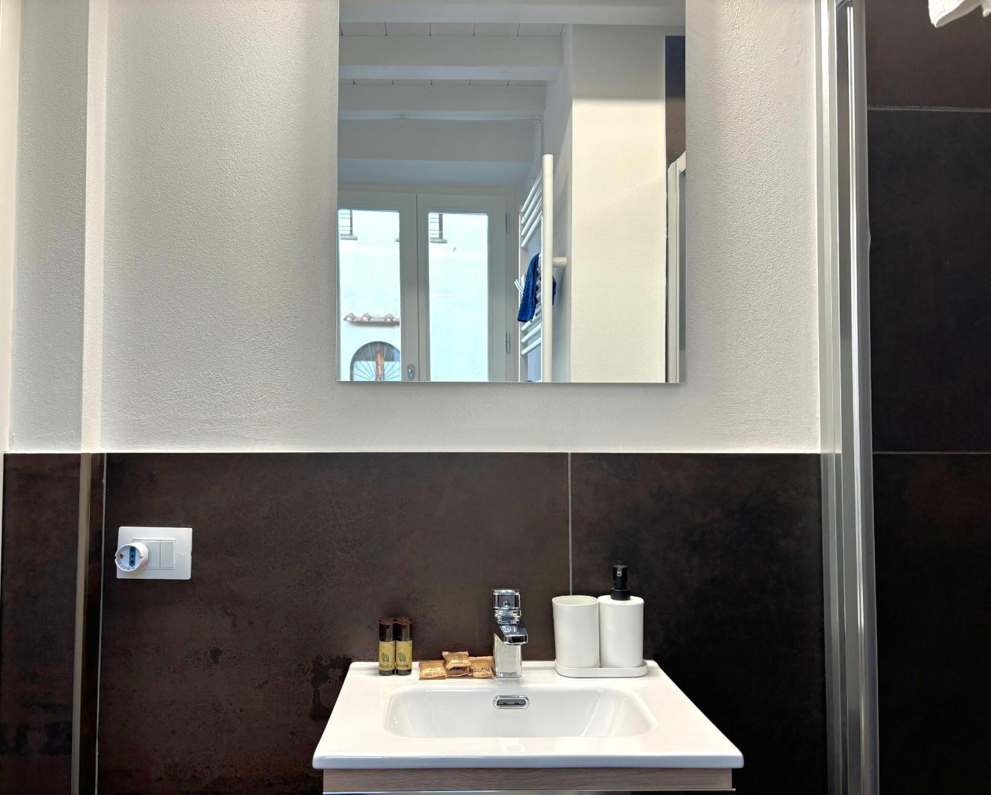 Purple Lily Apartment Florenz